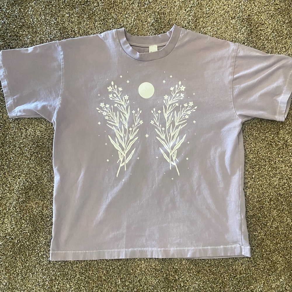 Sister Nettle Forget Me Not Tee size Small purple lilac flower floral moon